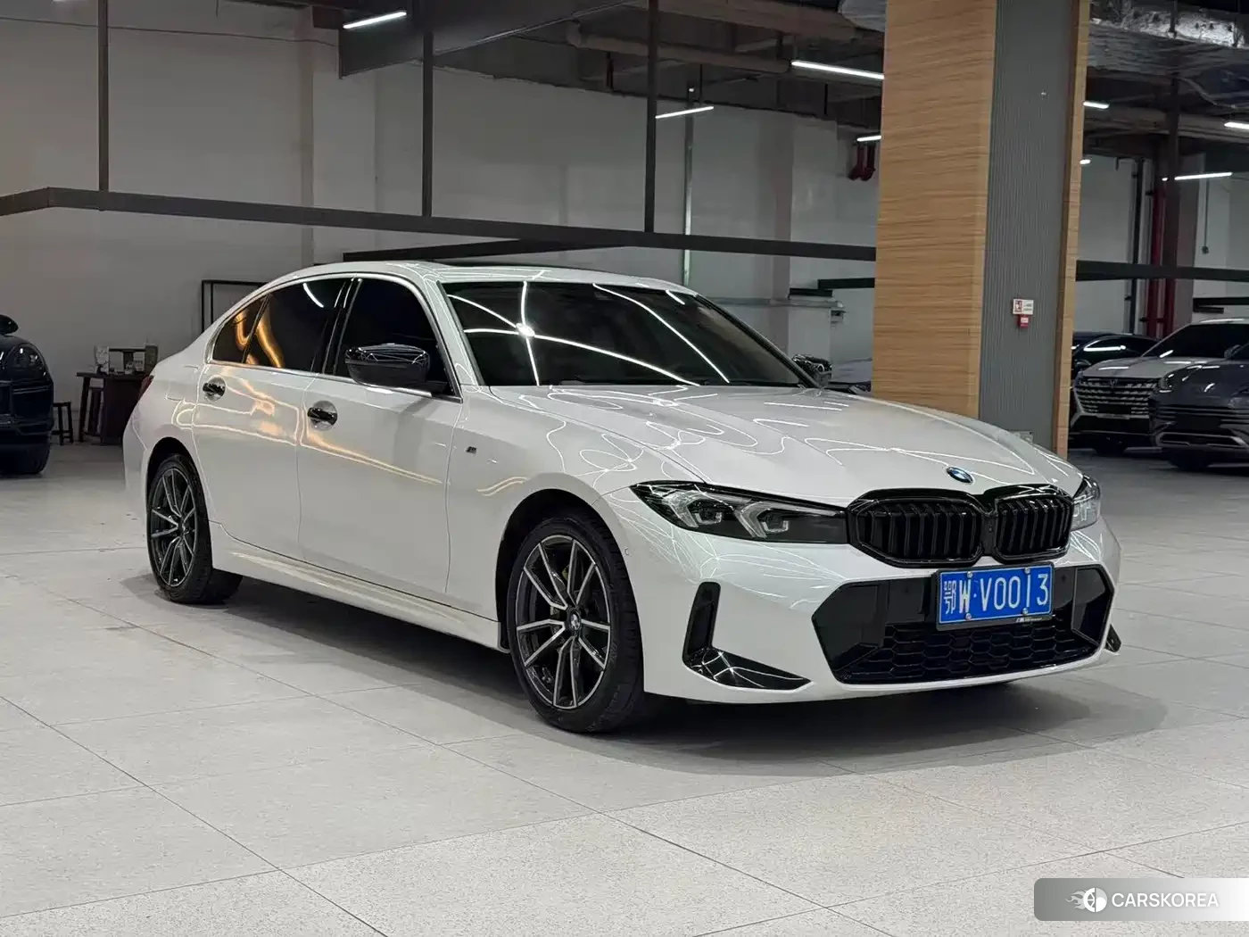 BMW 3 series 2023 Белый из Китая, фото 4