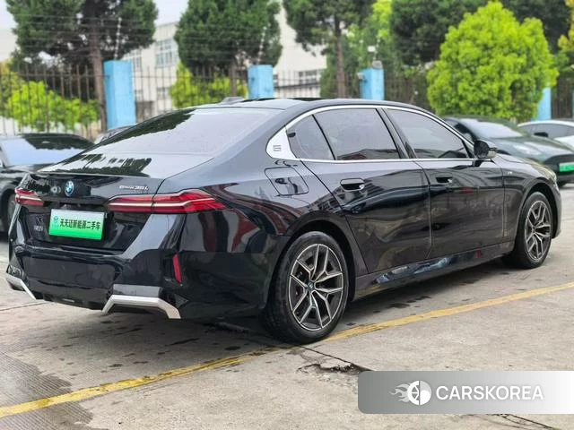 BMW i5 2025 Черный из Китая, фото 3