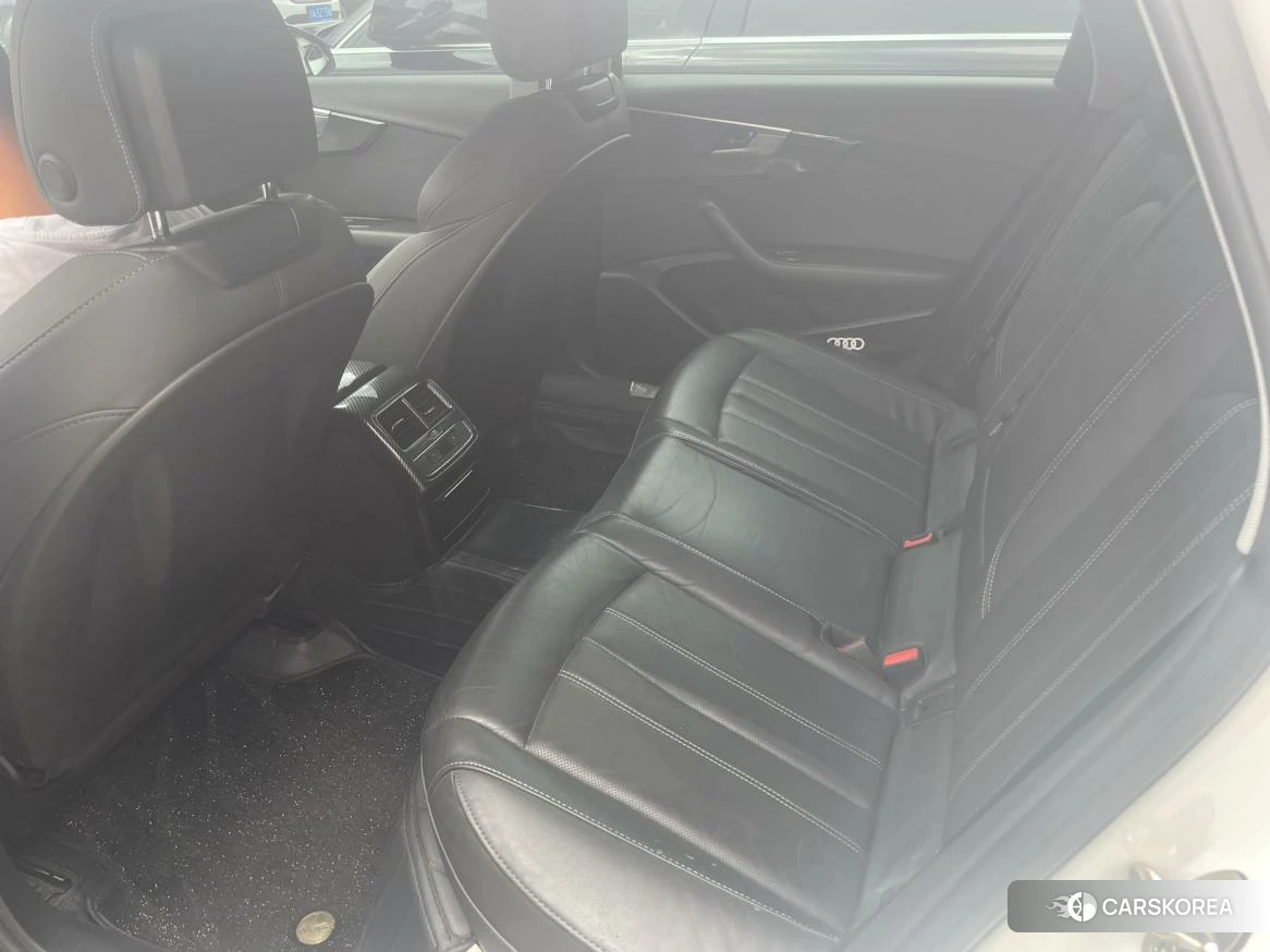 Audi A4L 2020 Белый из Китая, фото 3