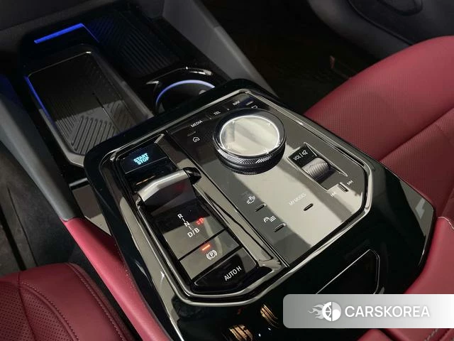 BMW i5 id 4209118 из Китая 8