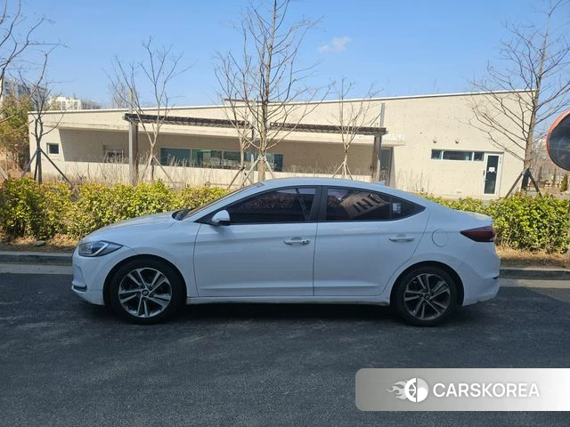 Hyundai Avante AD id 3796131 из Кореи 13