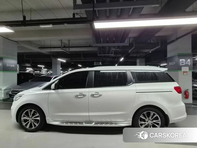 Kia The New Carnival id 3889426 из Кореи 9