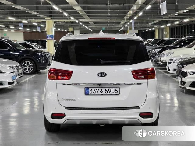 Kia The New Carnival id 4683973 из Кореи 13