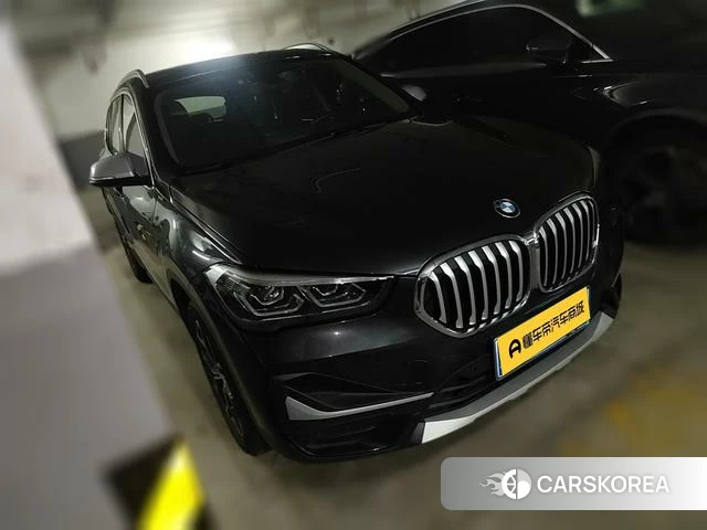 BMW X1 2021 Темно-серый из Китая, фото 3