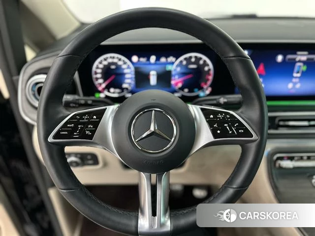 Mercedes-Benz V-class id 4272612 из Китая 18