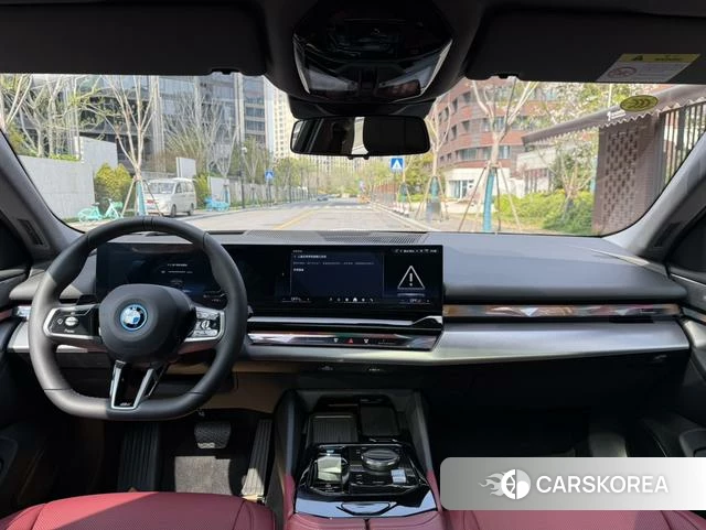 BMW i5 id 4277915 из Китая 8