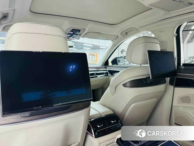 Audi A8 id 4273612 из Китая 23
