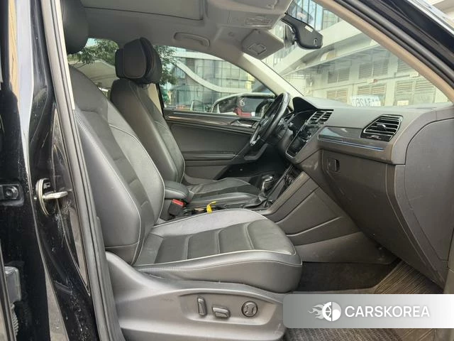 Volkswagen Tiguan L id 4273708 из Китая 22