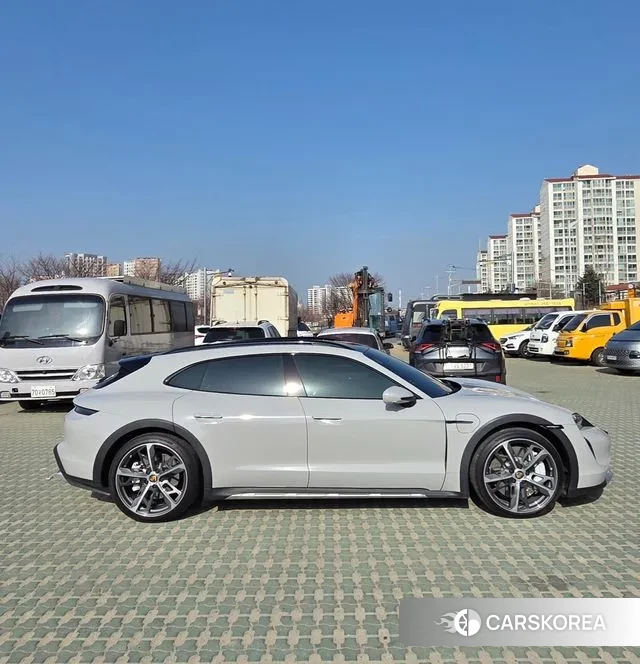 Porsche Taycan 2023 Синий из Кореи, фото 4