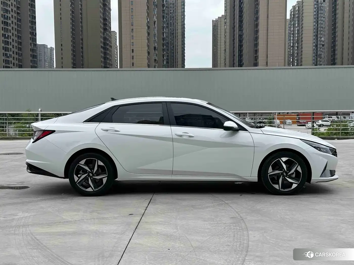 Hyundai Elantra id 4538892 из Китая 14