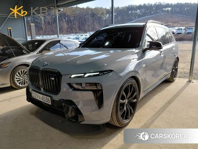 BMW X7 (G07) 2024 Серебристо-серый из Кореи, фото 3