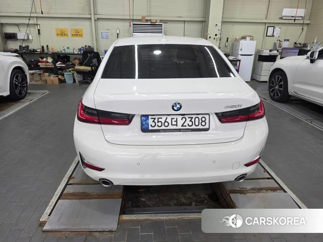 BMW 3 Series (G20) 2022 Белый из Кореи, фото 3