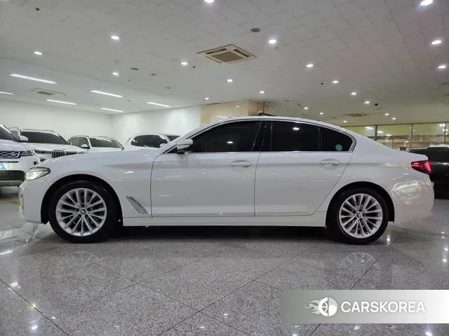 BMW 5 Series (G30) id 3539461 из Кореи 13