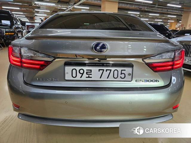 Lexus New ES300h id 3814384 из Кореи 13