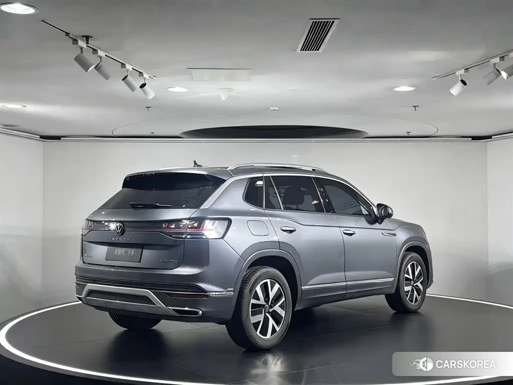 Volkswagen Tanyue 2024 Silver/gray из Китая, фото 3