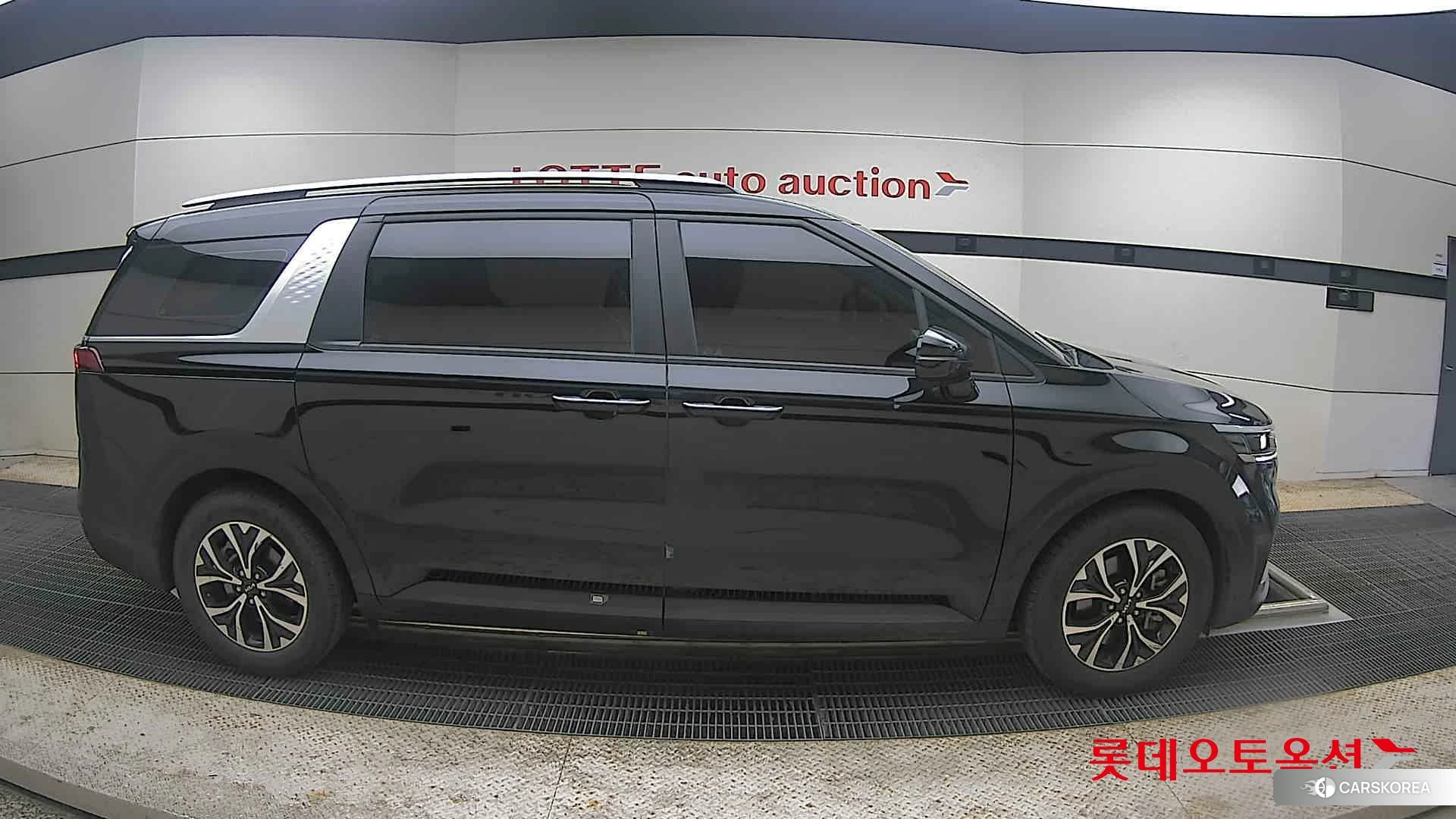 Kia Carnival id 4296894 из Кореи 23