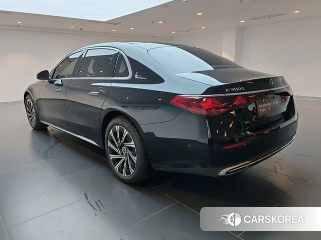 Mercedes-Benz E-class id 4265382 из Китая 12