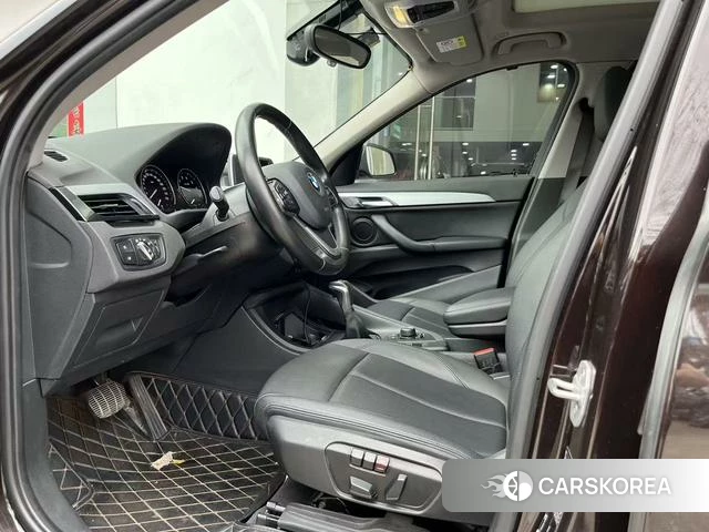 BMW X1 2018 Коричневый из Китая, фото 3