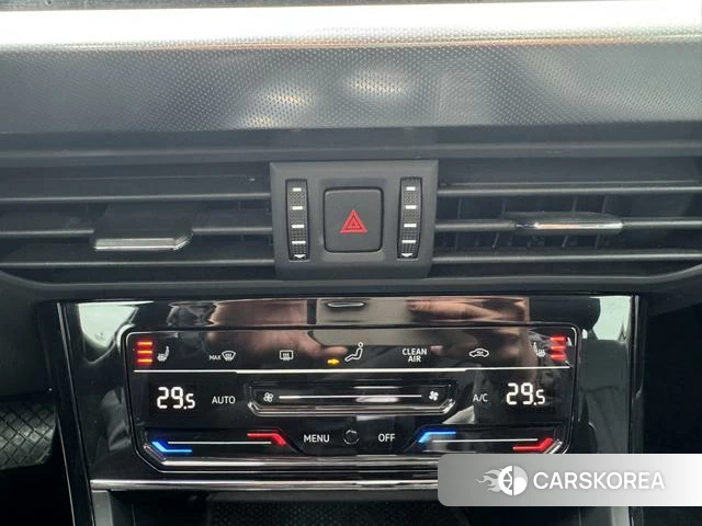 Volkswagen Passat id 4307350 из Китая 8