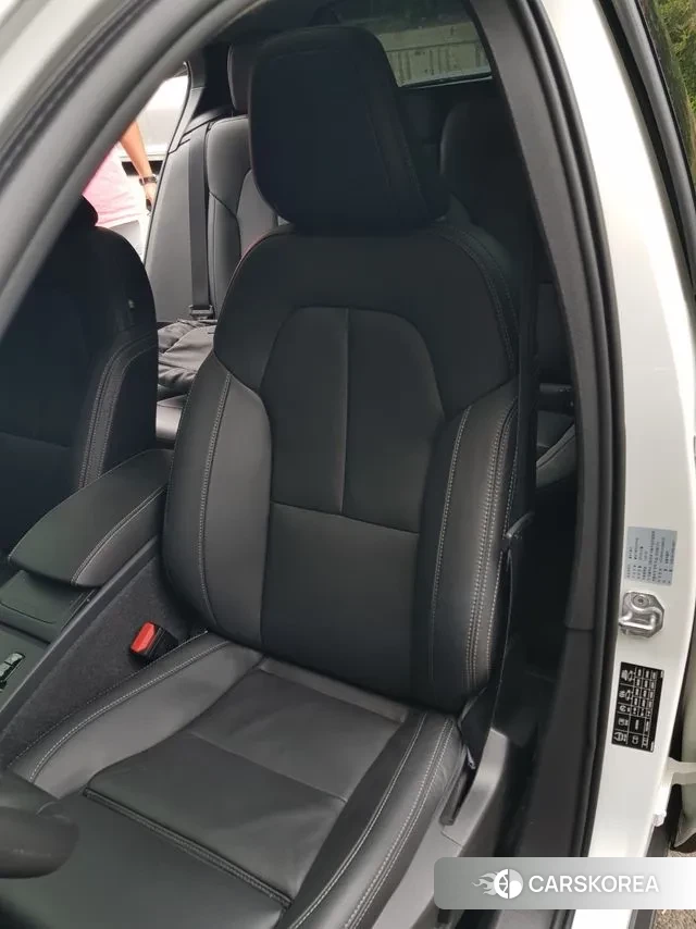 Volvo XC40 2021 Белый из Кореи, фото 4