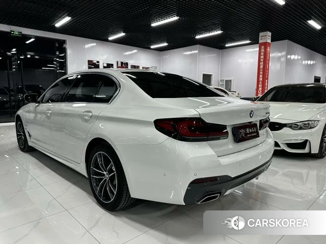 BMW 5 series 2022 Белый из Китая, фото 5