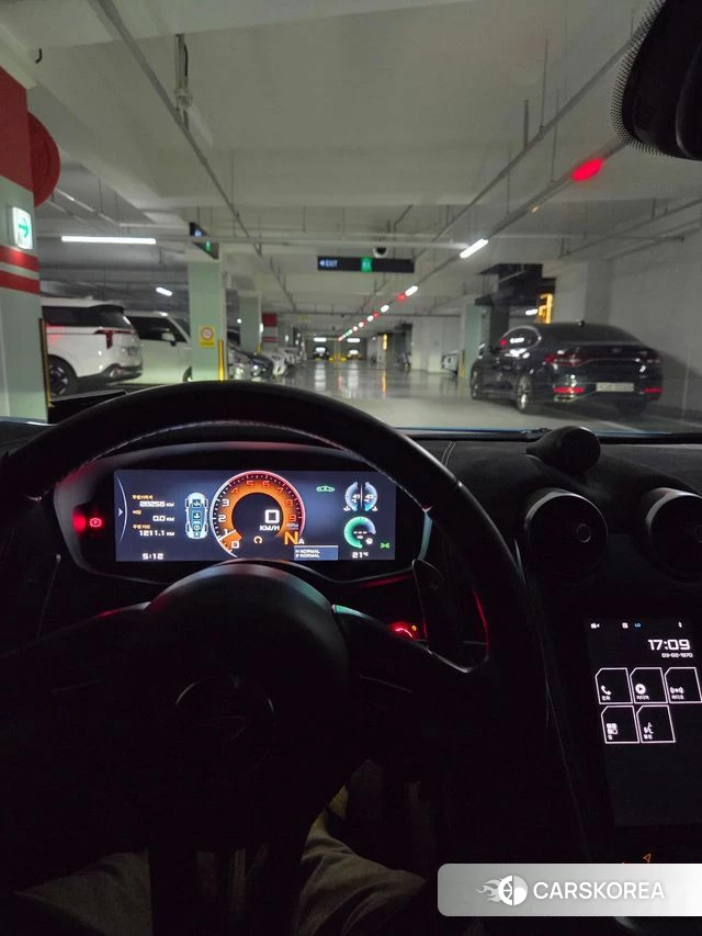 McLaren 570S 2018 Небесно-голубой из Кореи, фото 3