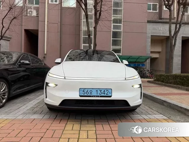 Tesla Model Y 2025 Белый из Кореи, фото 4