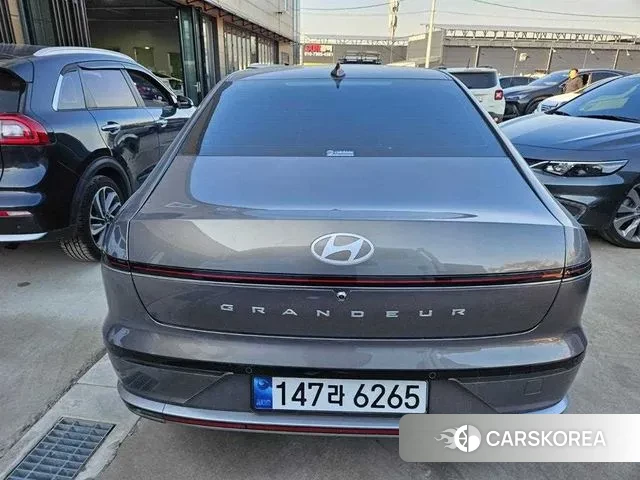 Hyundai Grandeur (GN7) id 3502362 из Кореи 8