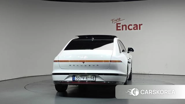 Hyundai Grandeur Hybrid (GN7) id 4488701 из Кореи 23