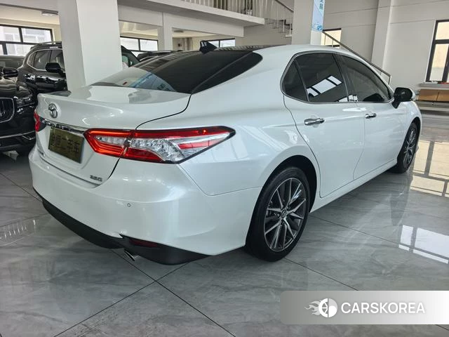 Toyota Camry 2022 Белый из Китая, фото 4