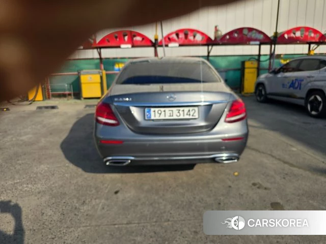 Mercedes-Benz E-Class W213 2019 Серый из Кореи, фото 3