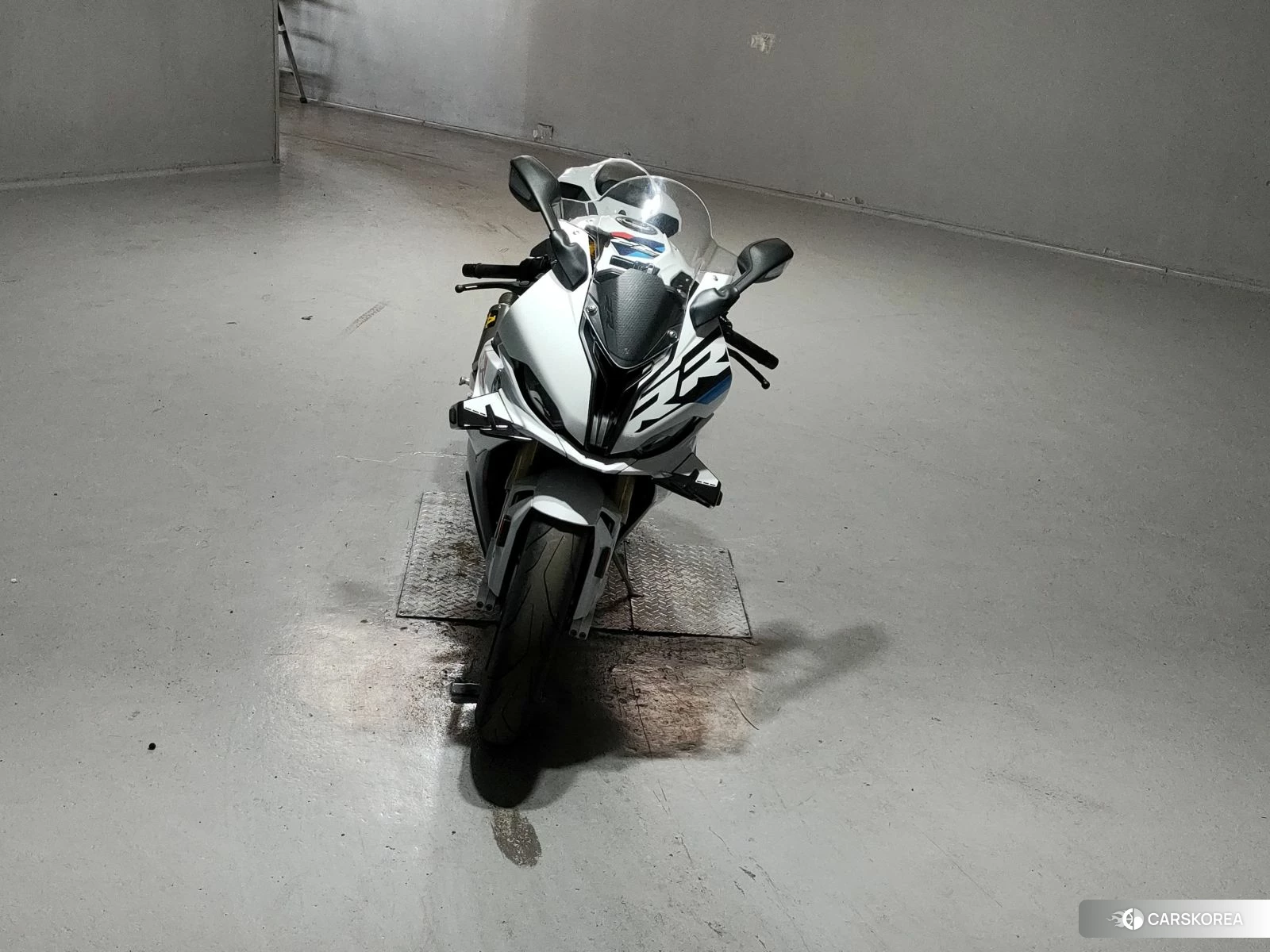 BMW S1000RR 2024 из Японии, фото 3