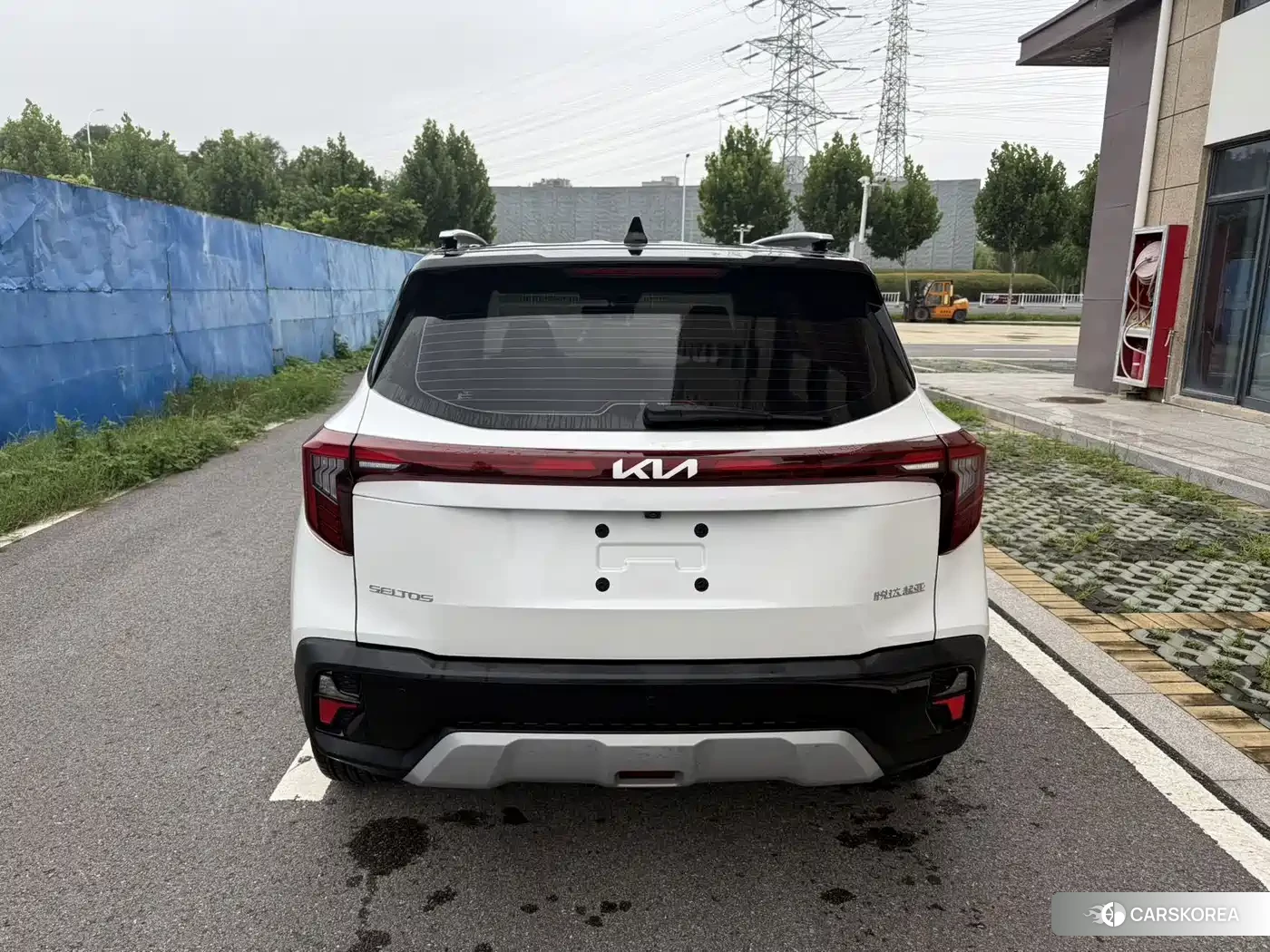 Kia Seltos 2024 Белый из Китая, фото 3