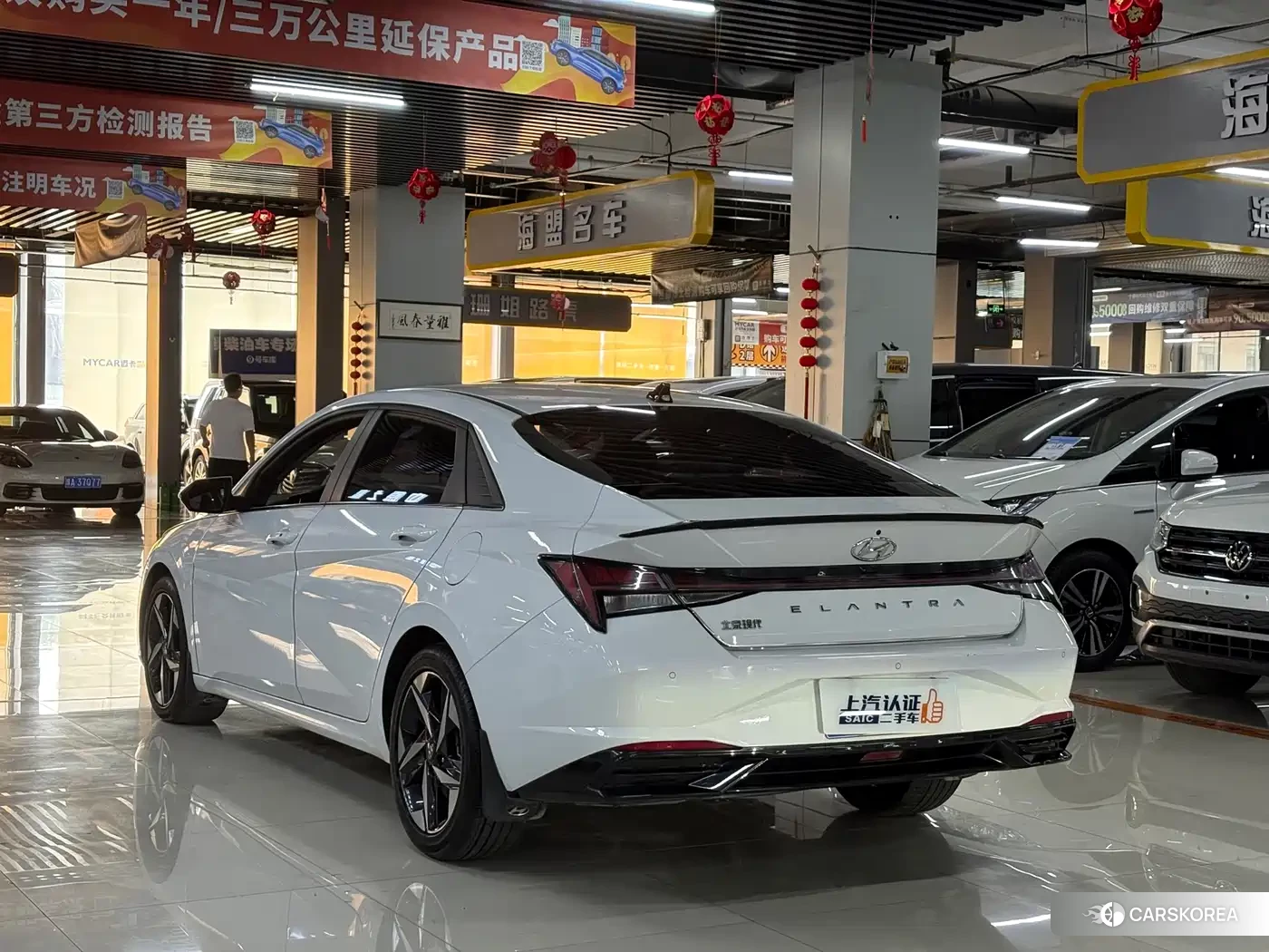 Hyundai Elantra 2023 Белый из Китая, фото 4