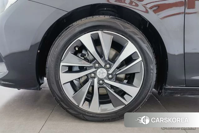 Peugeot 408 id 4212524 из Китая 17