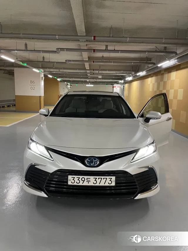 Toyota Camry (XV70) 2024 Белый из Кореи, фото 3