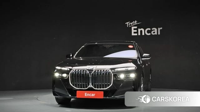 BMW 7 Series (G70) id 3891231 из Кореи 13