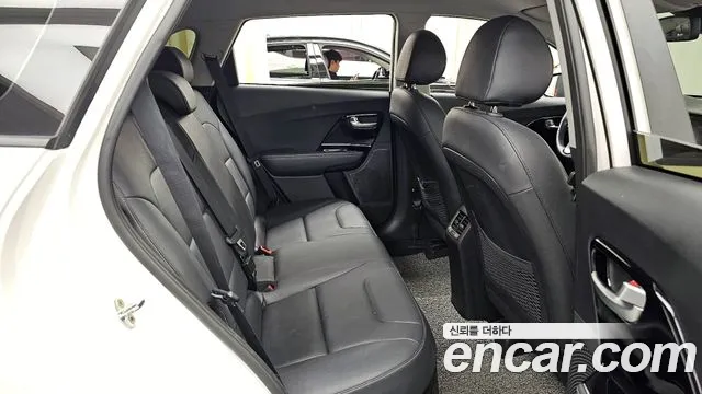 Kia The New Niro id 2668684 из Кореи 13