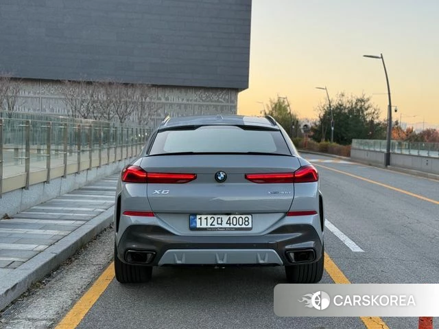 BMW X6 (G06) 2025 Небесно-голубой из Кореи, фото 3