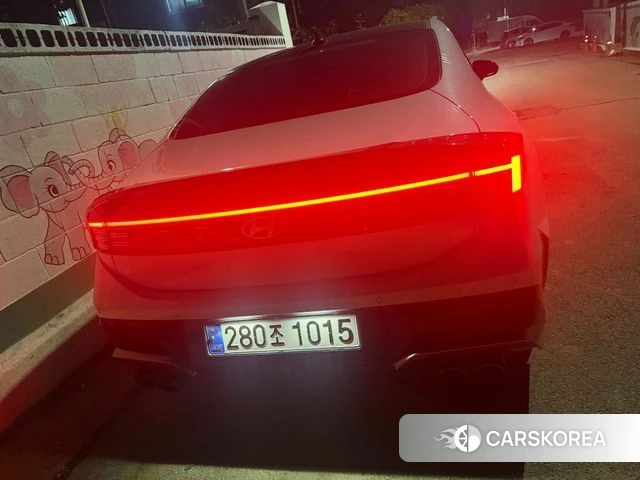 Hyundai Sonata D Edge Hybrid (DN8) 2023 Белый из Кореи, фото 3