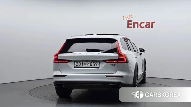 Volvo V60 Cross-Country 2nd Generation id 4362654 из Кореи 23