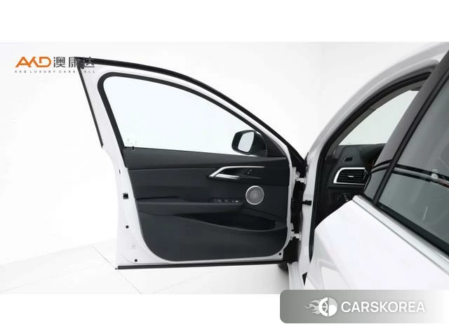 BMW 1 series 2021 Белый из Китая, фото 3