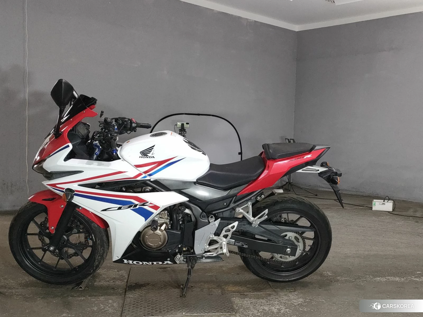 Проданный Honda CBR400R id 3947438 из Японии, фото 2