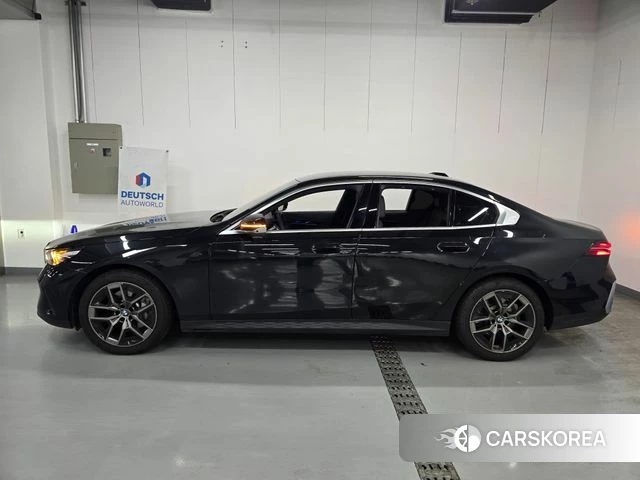 BMW 5 Series (G60) id 4635028 из Кореи 12