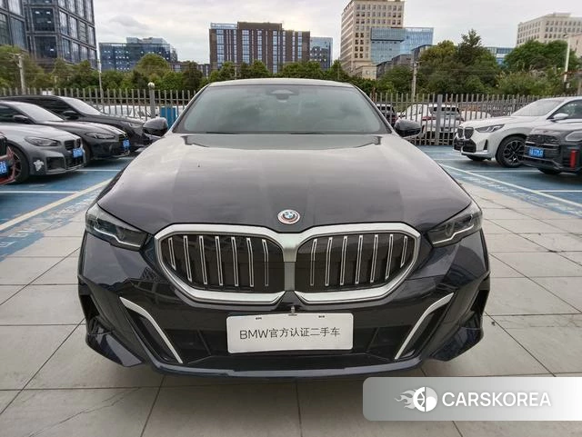 BMW 5 series 2024 Черный из Китая, фото 3