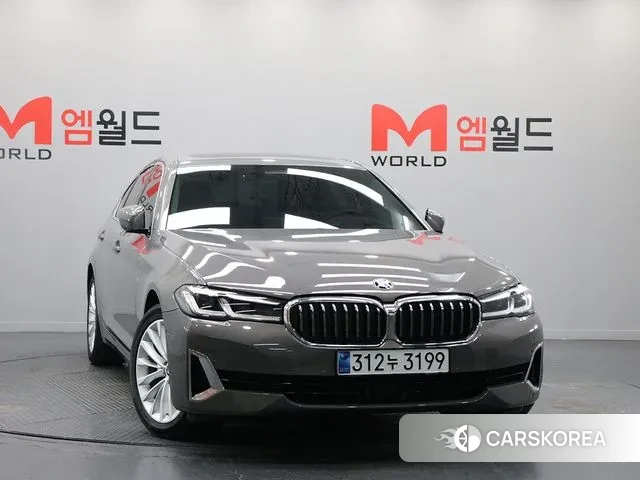 BMW 5 Series (G30) id 3296541 из Кореи 13