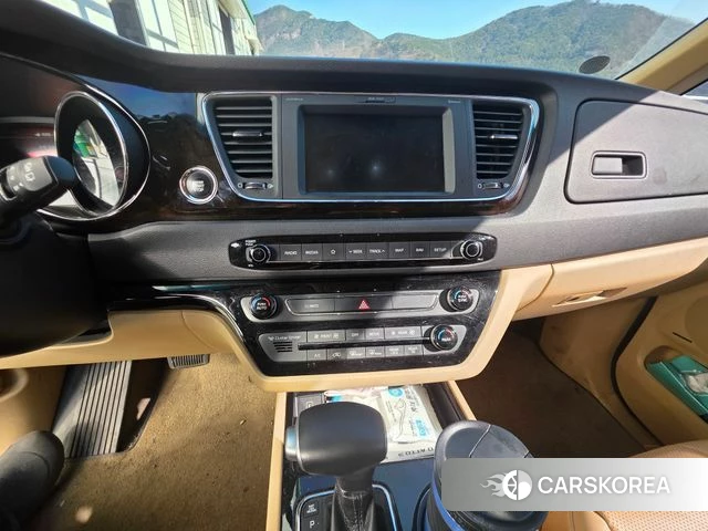 Kia The New Carnival id 4406365 из Кореи 11