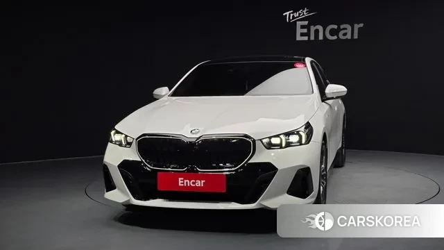 BMW 5 Series (G60) id 3341559 из Кореи 13