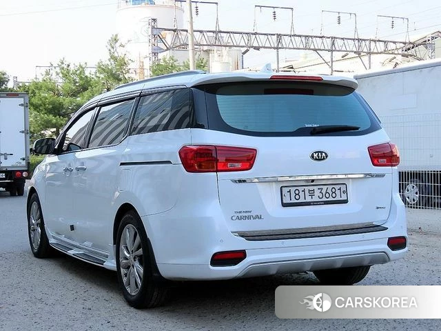 Kia The New Carnival id 4232638 из Кореи 13