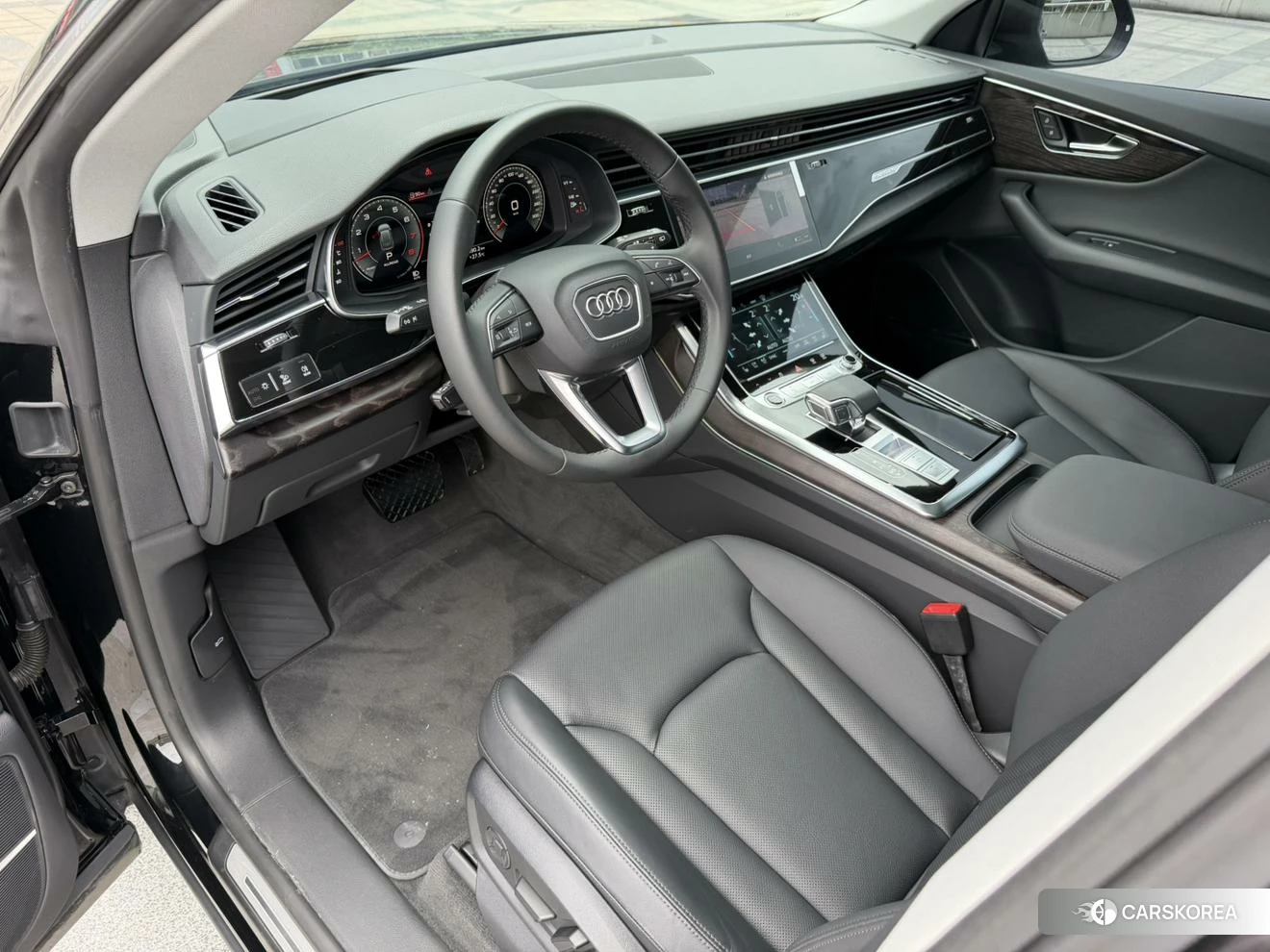 Audi Q8 id 4461864 из Китая 19